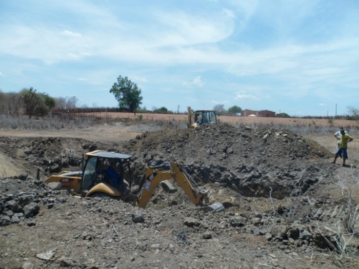 Governo do Estado, através da Secretaria Estadual da Defesa Civil, reforça o combate a estiagem com medidas estruturantes e emergenciais - Imagem 13